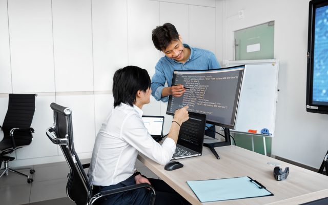 การอัปเดต Claude Code Artifacts ของ Anthropic นำเสนอแดชบอร์ดแบบสดและพื้นที่ทำงานเชิงโต้ตอบสำหรับองค์กร