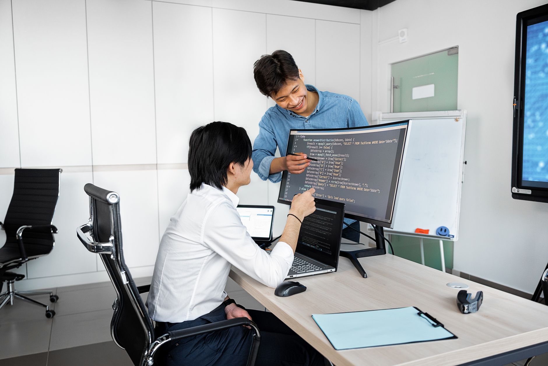 การอัปเดต Claude Code Artifacts ของ Anthropic นำเสนอแดชบอร์ดแบบสดและพื้นที่ทำงานเชิงโต้ตอบสำหรับองค์กร