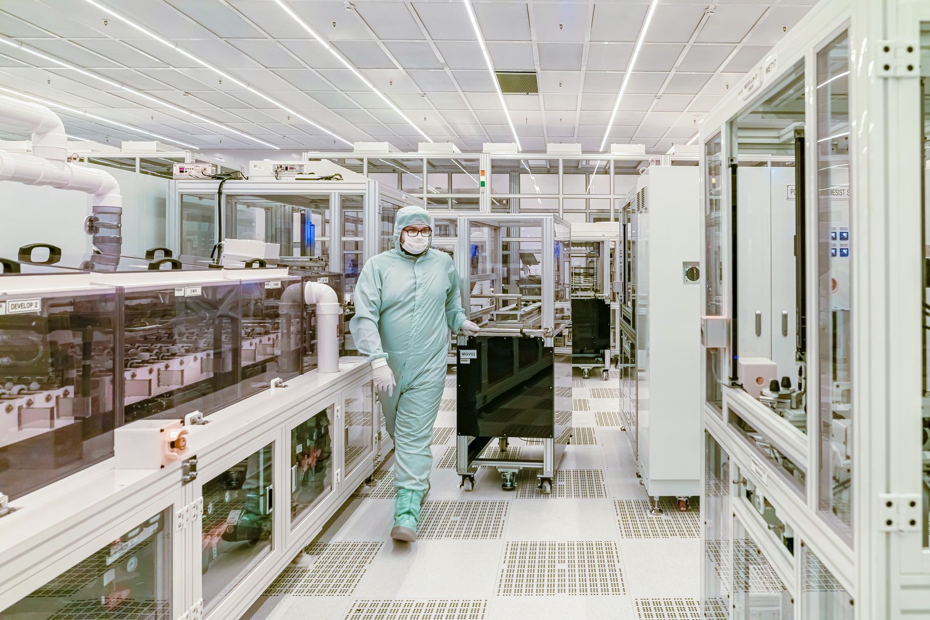 สหรัฐฯ กล่าวว่าชิ้นส่วนเครื่องมือชิปชั้นนำของ ASML อาจอยู่ในจีน แต่ ASML ยืนยันว่าไม่ใช่