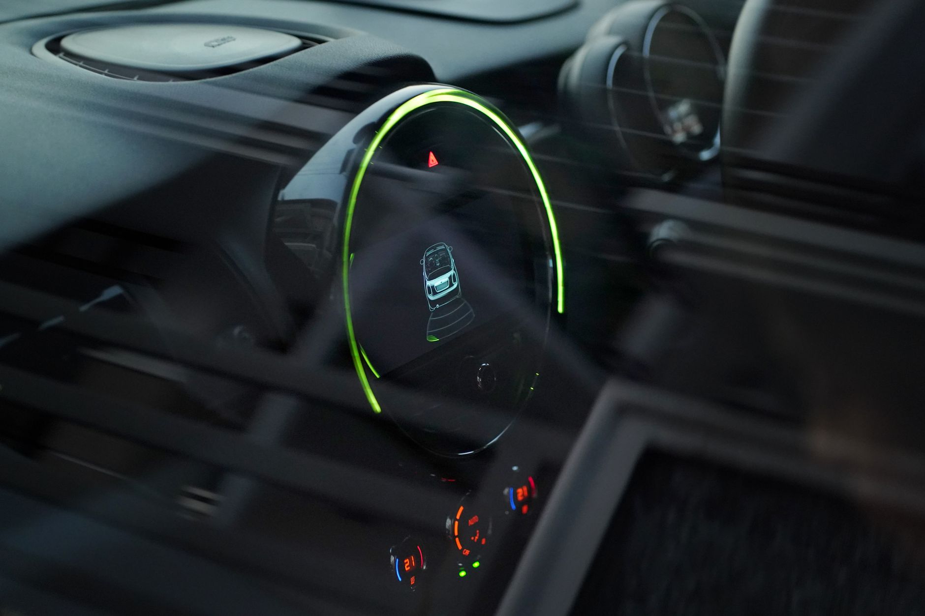 ผู้ผลิตรถยนต์เตรียมยกเลิกการใช้งาน Android Auto ในปี 2026: ทำไมถึงเป็นเช่นนั้น?