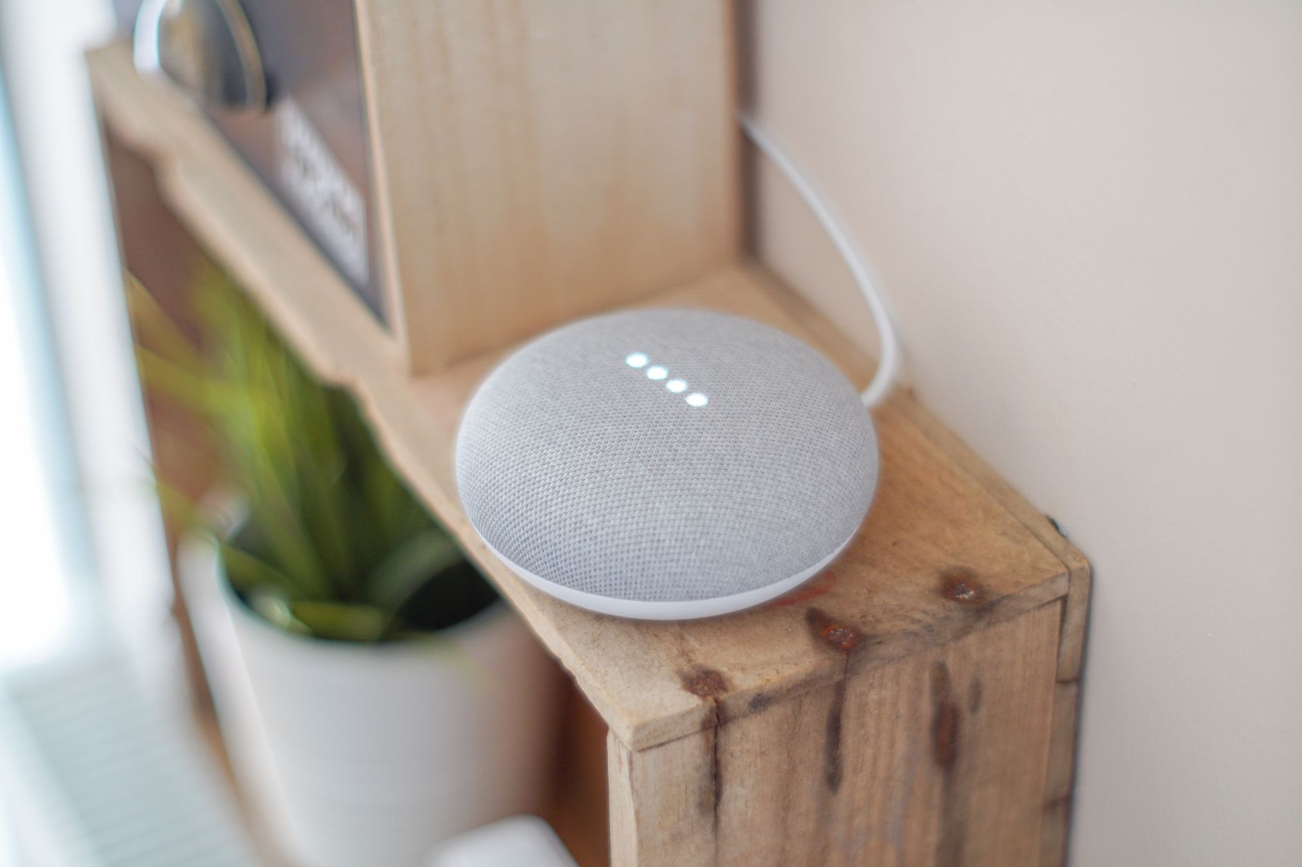 Google Home Speaker ใหม่พร้อมให้สั่งจองแล้ว