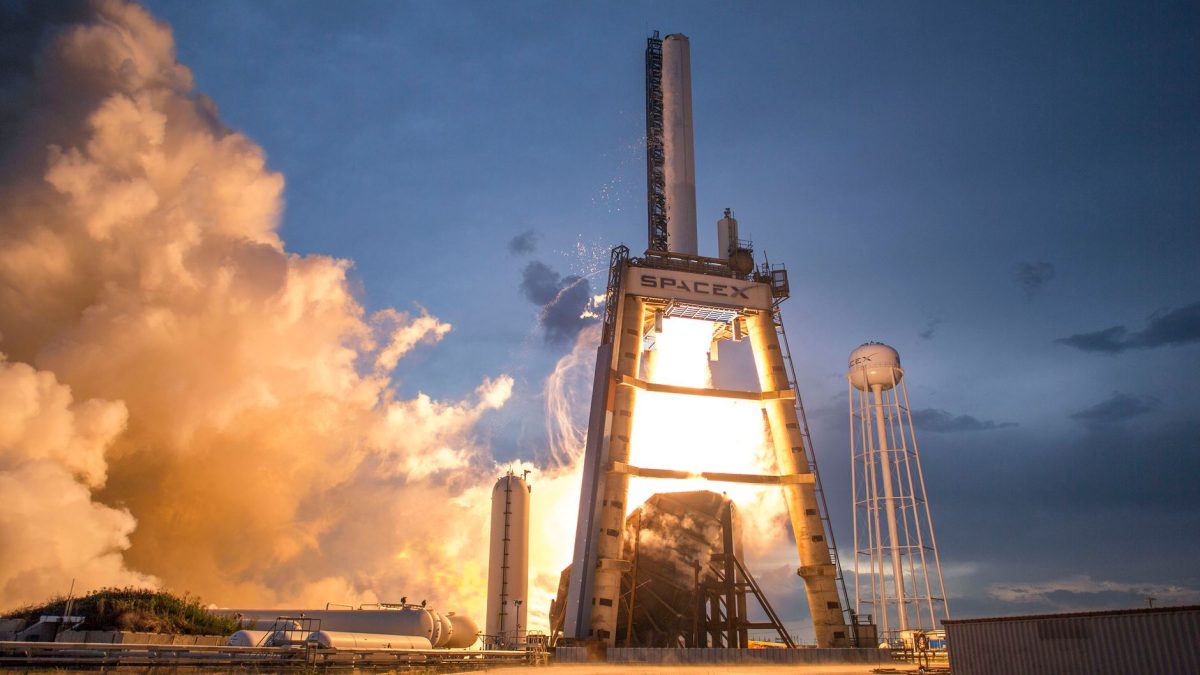 Roelof Botha เข้าร่วมเป็นกรรมการของ SpaceX