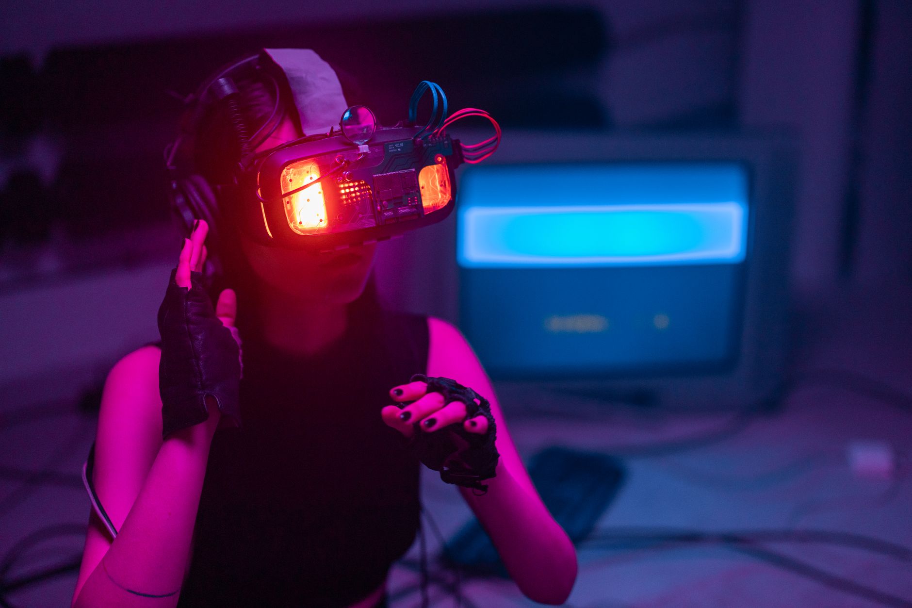 Valve นำเข้าหูฟัง VR น้ำหนัก 13 ตันในวันเดียว