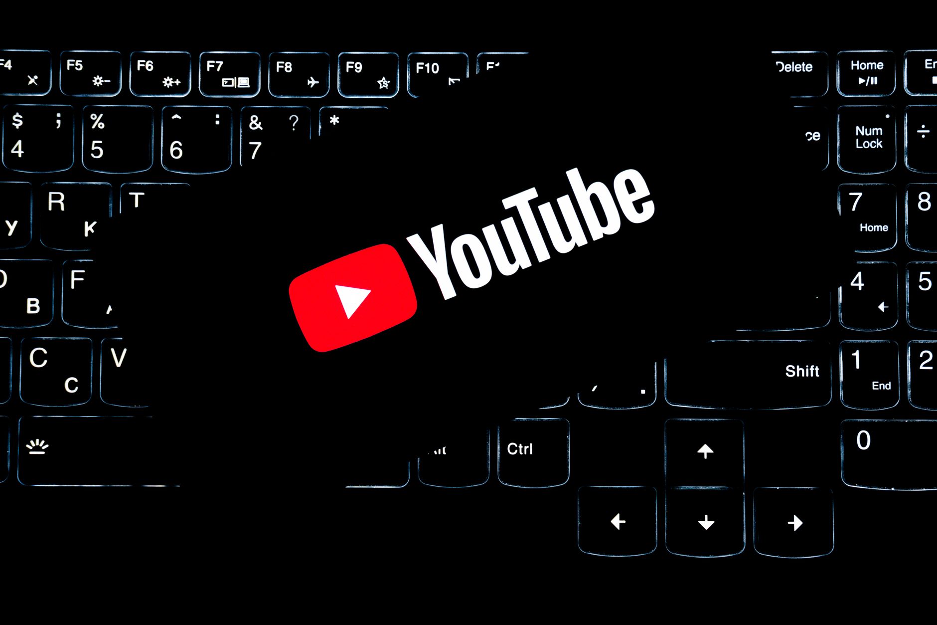 YouTube ตกลงยุติคดีทดสอบเกี่ยวกับผลกระทบของโซเชียลมีเดียต่อเด็ก