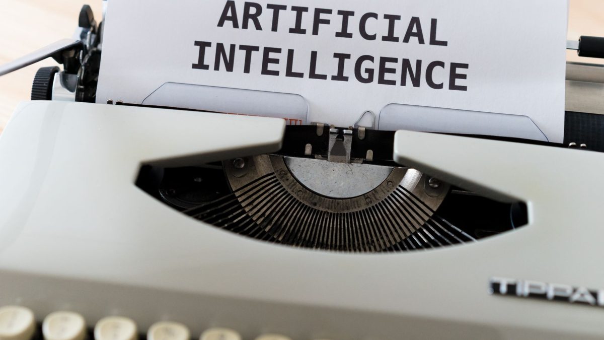 AI มั่ว: ทำไม AI ถึงแต่งเรื่อง?