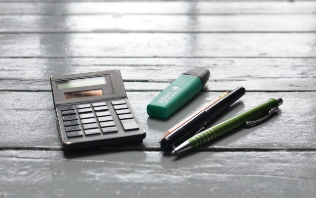 บัซ อัลดริน ขายปากกาฟelt-tip ที่ช่วยในการปล่อยยานอวกาศอพอลโลจากดวงจันทร์