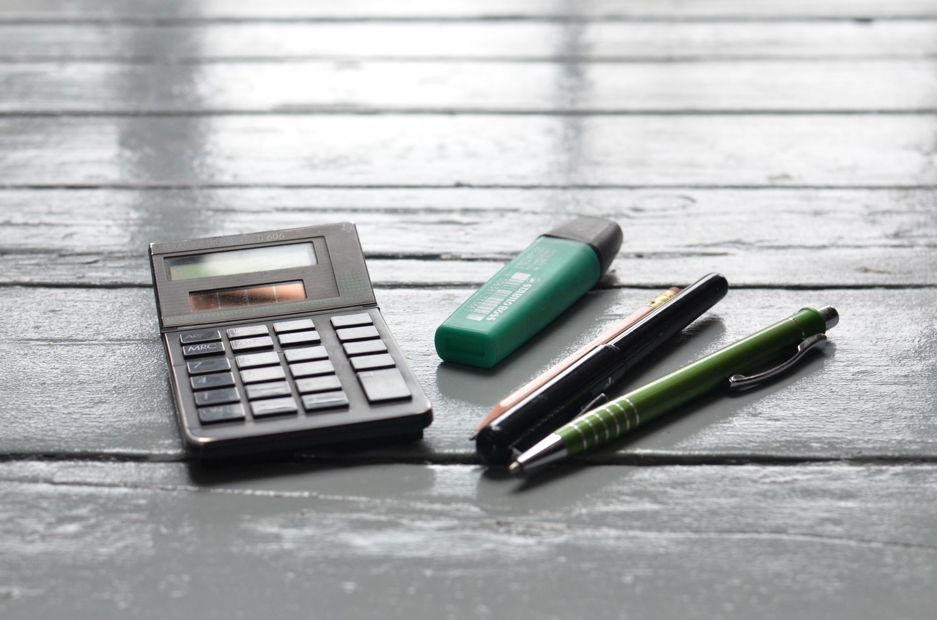 บัซ อัลดริน ขายปากกาฟelt-tip ที่ช่วยในการปล่อยยานอวกาศอพอลโลจากดวงจันทร์