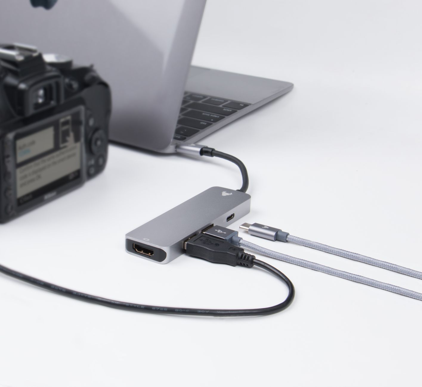 HDMI 2.1, USB-C และ DisplayPort: การเชื่อมต่อแบบไหนเหมาะสมที่สุดสำหรับจอมอนิเตอร์ของคุณ?