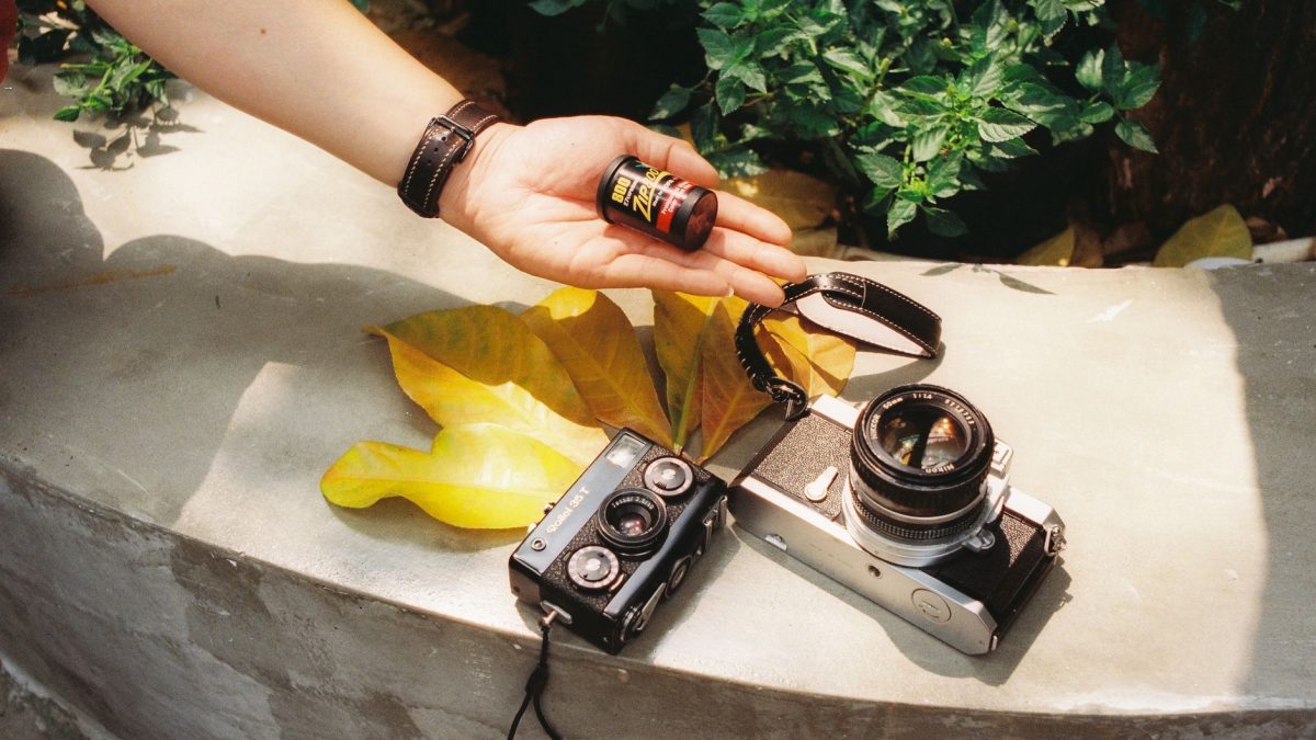 กล้องฟิล์ม Kodak EC35: กล้องพกพาสำหรับมือใหม่