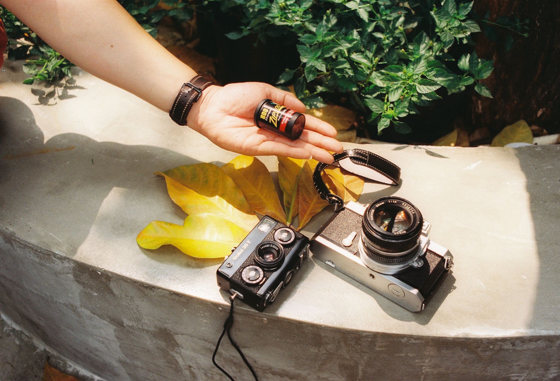 กล้องฟิล์ม Kodak EC35: กล้องพกพาสำหรับมือใหม่