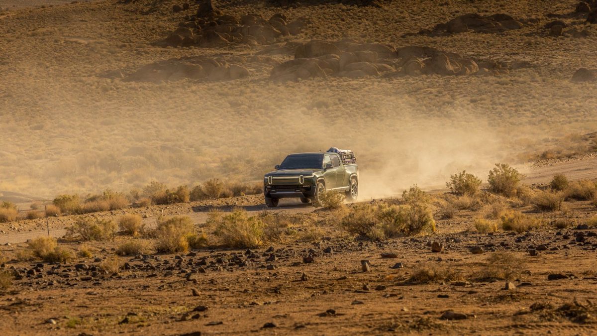 พายุถล่มโรงงานรถยนต์ไฟฟ้าของ Rivian