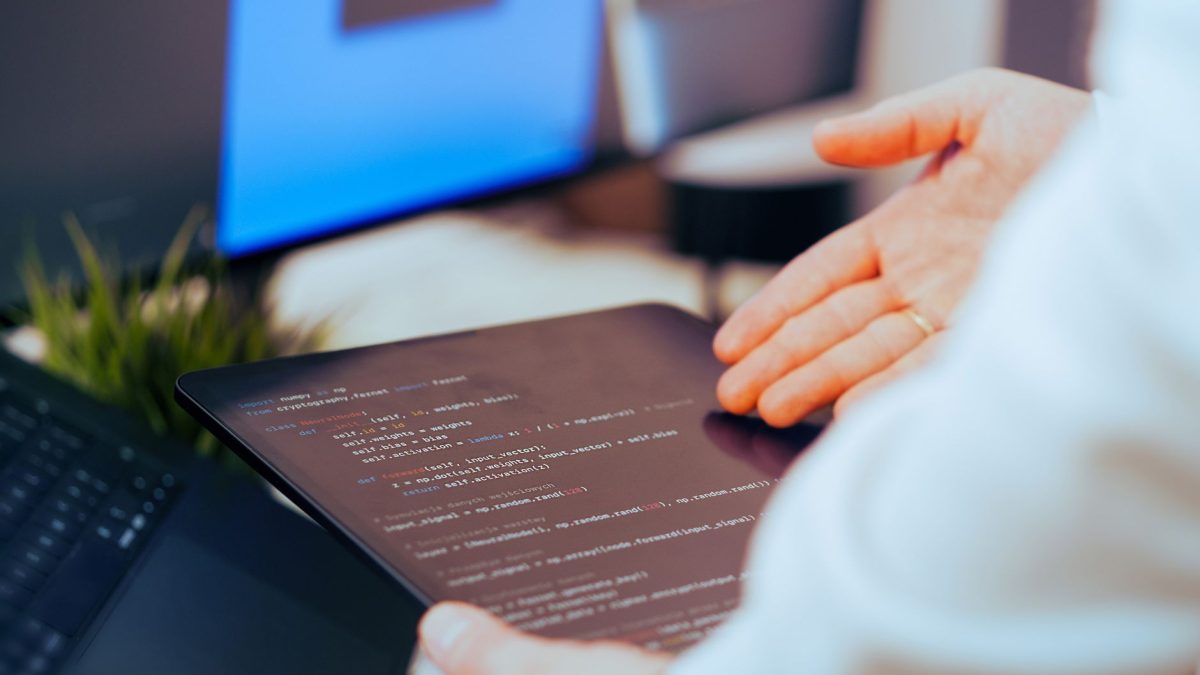 Z.ai เปิดตัว ZCode ท้าทาย Cursor, Claude Code และ GitHub Copilot ในตลาดเครื่องมือเขียนโค้ด AI
