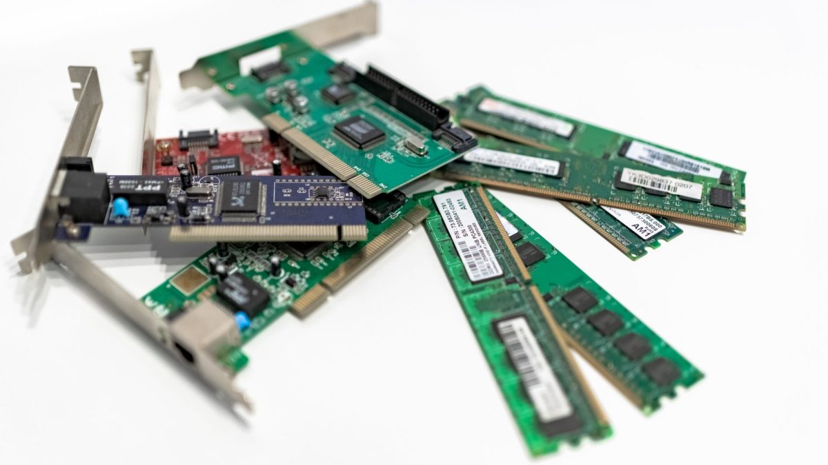 RAM กับ Storage (RAM vs Storage)