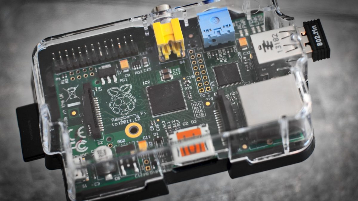 Raspberry Pi: คอมเล็กสำหรับ Maker