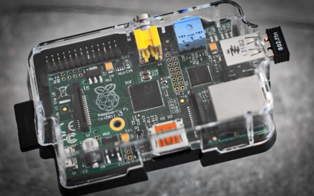 Raspberry Pi: คอมเล็กสำหรับ Maker