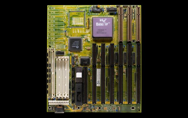 Intel กับ AMD: สงครามชิปที่ไม่มีวันจบ