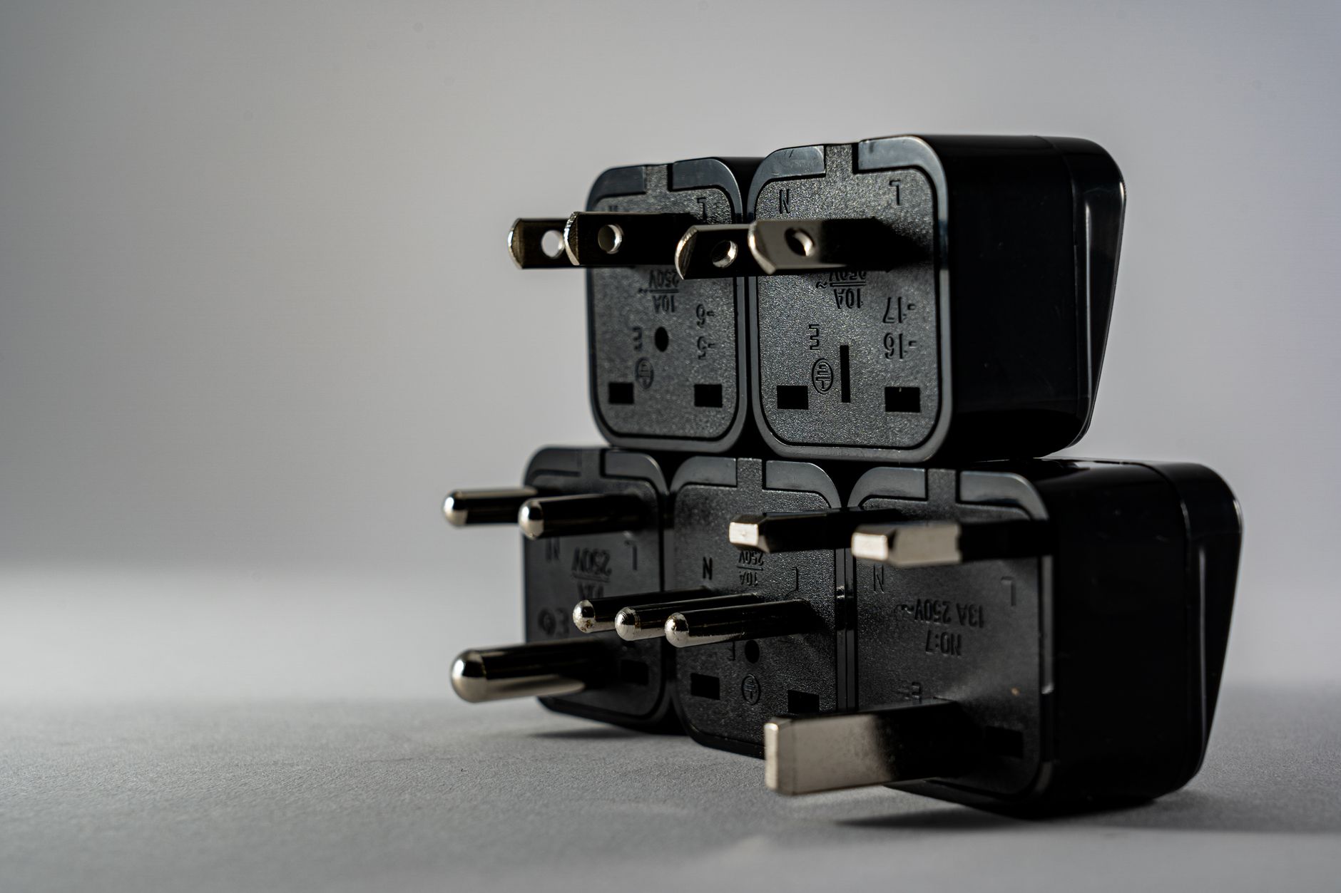 Anker เปิดตัวอะแดปเตอร์ชาร์จสำหรับเดินทาง รองรับการใช้งานในเกือบทุกประเทศ ราคาเพียง 20 ดอลลาร์