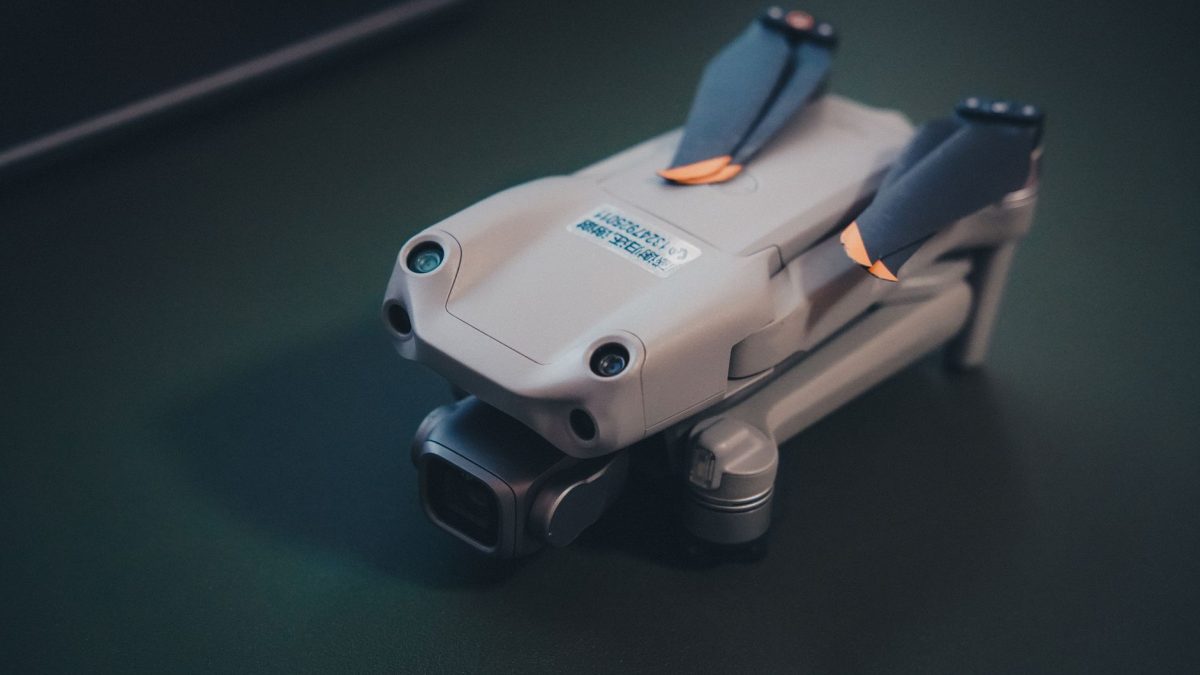 HoverAir พยายามหลบเลี่ยงการห้ามโดรนของ FCC ด้วยกล้องที่มีปีก