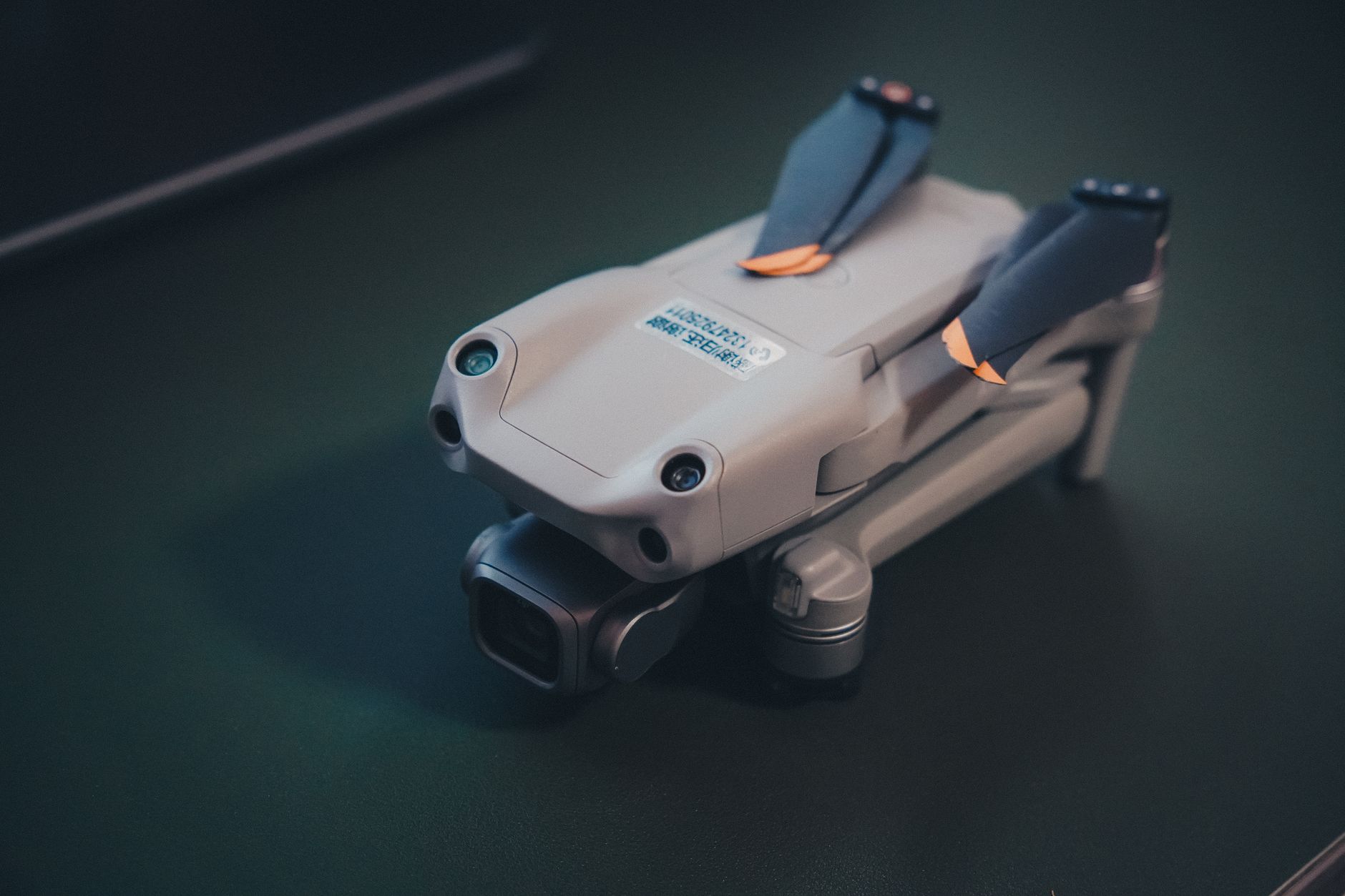 HoverAir พยายามหลบเลี่ยงการห้ามโดรนของ FCC ด้วยกล้องที่มีปีก