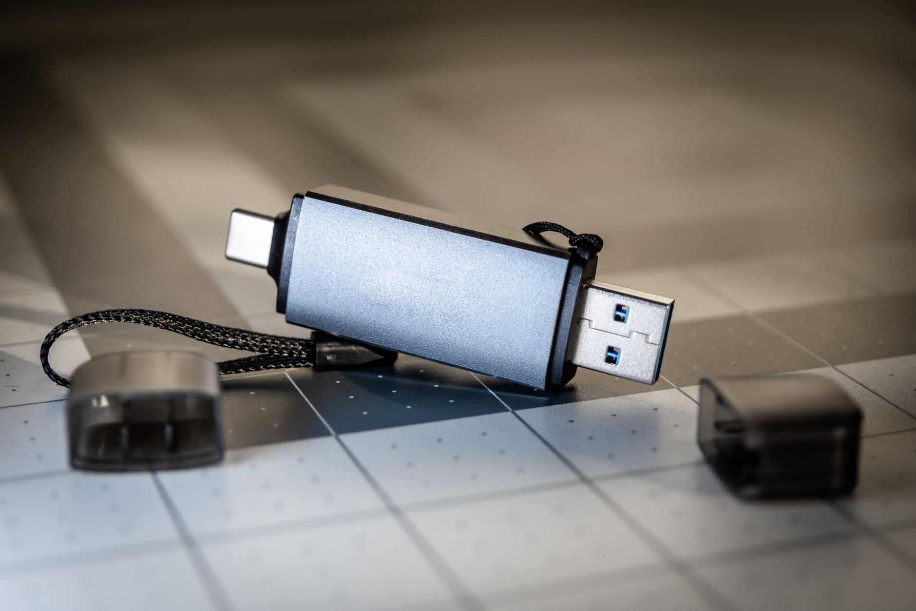 แฟลชไดรฟ์ USB ขนาดเล็กที่สุดในโลกมีพื้นที่เก็บข้อมูลมากกว่า iPhone 17