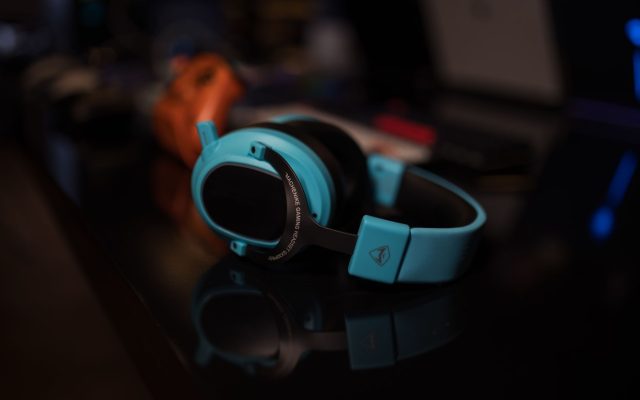SteelSeries Nova 3P หูฟังเกมมิ่งไร้สาย ลดราคาถึง 45%