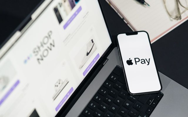 ความแตกต่างระหว่าง Apple Wallet และ Apple Pay: ทำความเข้าใจฟังก์ชันการทำงาน