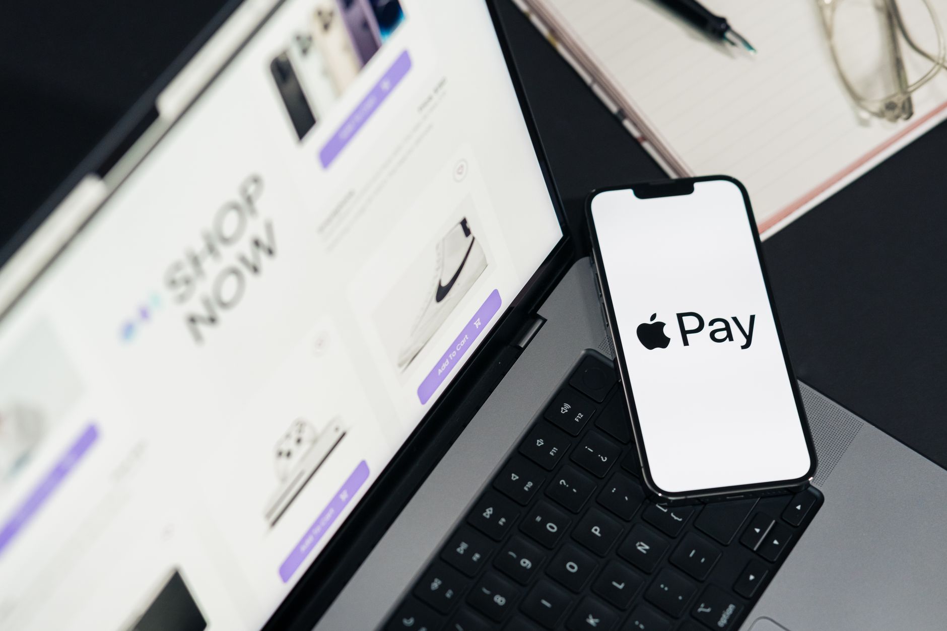 ความแตกต่างระหว่าง Apple Wallet และ Apple Pay: ทำความเข้าใจฟังก์ชันการทำงาน