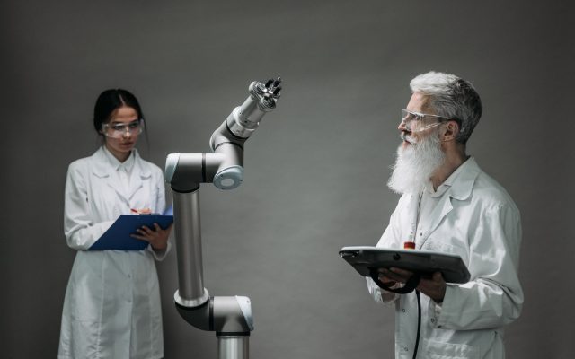 Garry Tan จาก Y Combinator เสนอให้สหรัฐฯ สร้างห้องปฏิบัติการ AI แบบเปิดน้ำหนักเพื่อพัฒนารูปแบบใหม่