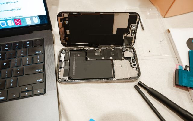 สัญญาณเตือนว่าควรเปลี่ยนแบตเตอรี่ iPhone ของคุณ