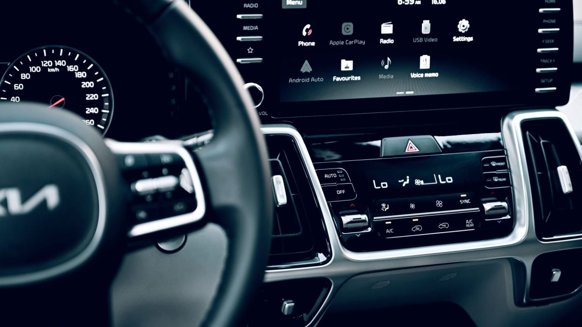 เมื่อไหร่ที่จอพกพา Apple CarPlay คุ้มค่าที่จะซื้อ?