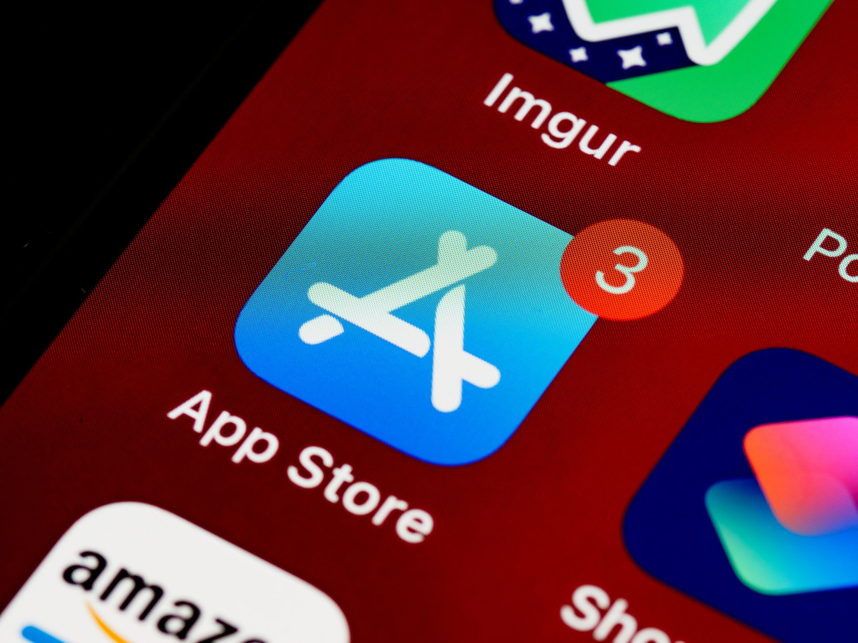 Apple ปรับกฎ App Store ห้ามแอป 'nudify' ที่ใช้ AI สร้างภาพลามก