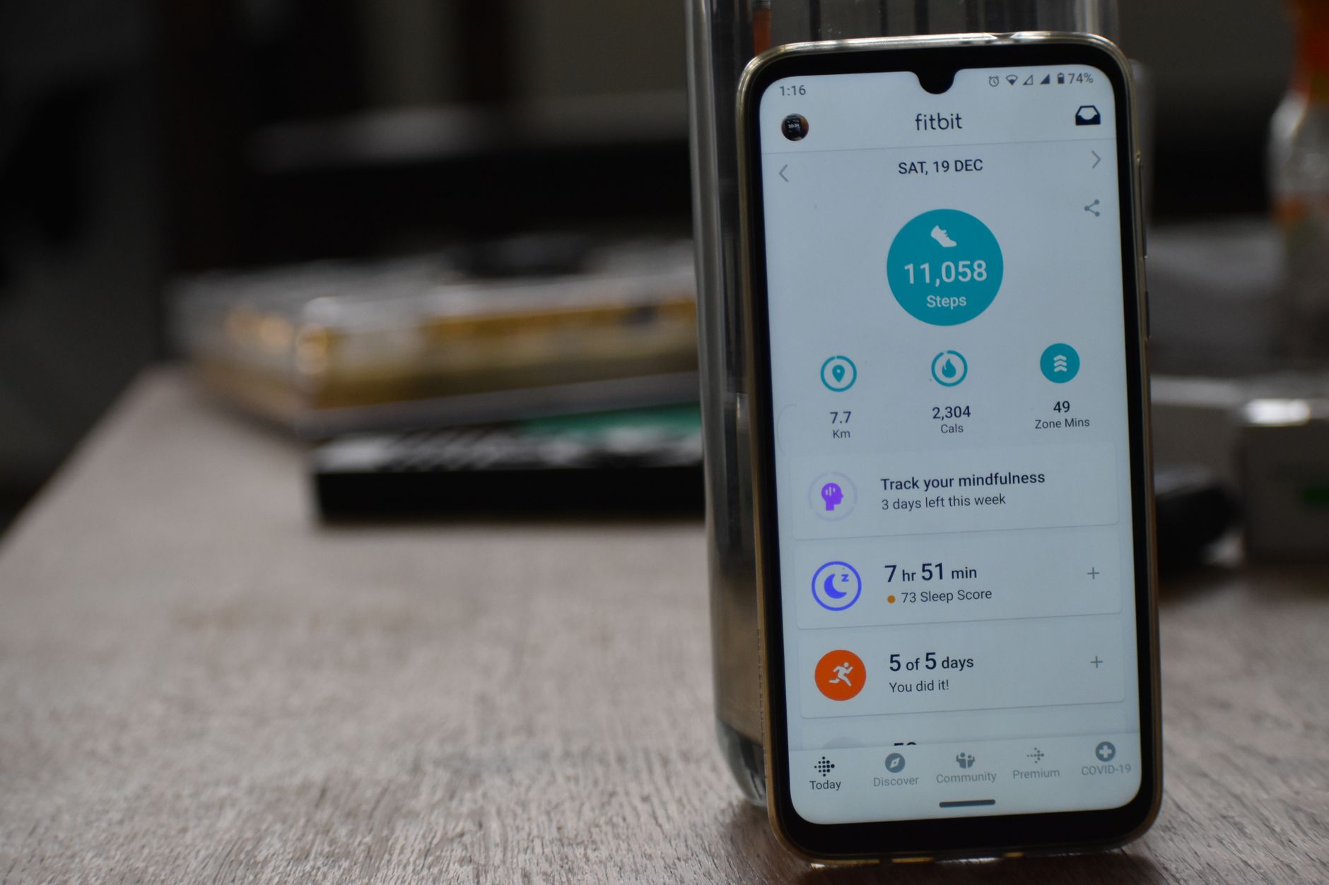 เปรียบเทียบ Fitbit Edge กับ Fitbit Air: ความแตกต่างที่มากกว่าหน้าจอ