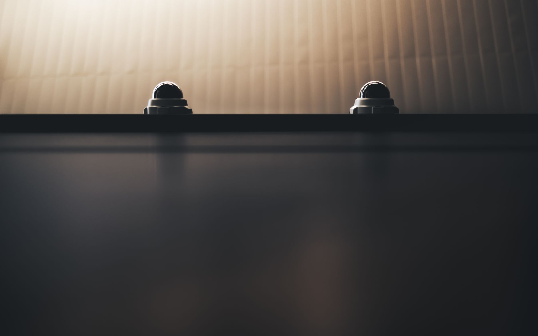 พนักงาน OpenAI ถูกจับกุมหลังปลูกอุปกรณ์บันทึกเสียงในห้องประชุม